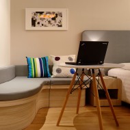 科修斯科山實木小圓桌 科修斯科山實木小圓桌